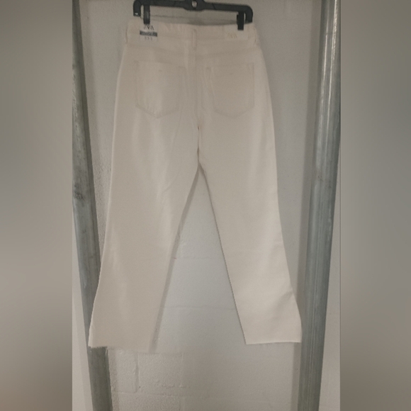 Zara Cream Straight-Leg Jeans - Picture 2 of 4